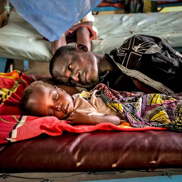 Mangelernährung und Gewalt in Zentralafrika: Die Kinder sind in größter Gefahr! | © UNICEF/Le Du Rettung in höchster Not: Pierre ist lebensbedrohlich mangelernährt