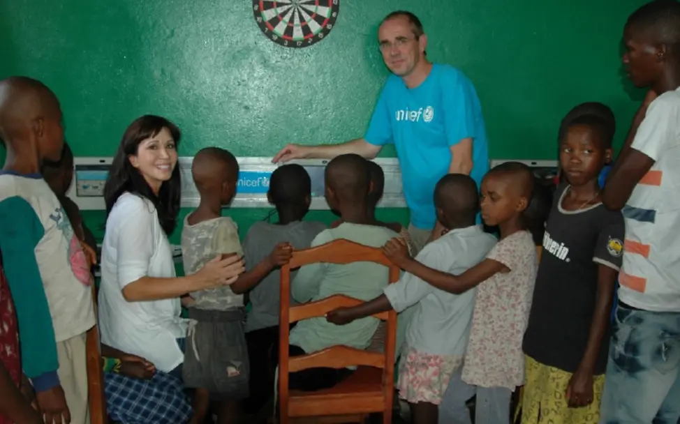 Tessa Page und Christian Schneider zu Besuch in Burundi Burundi Projekt Digital Drum