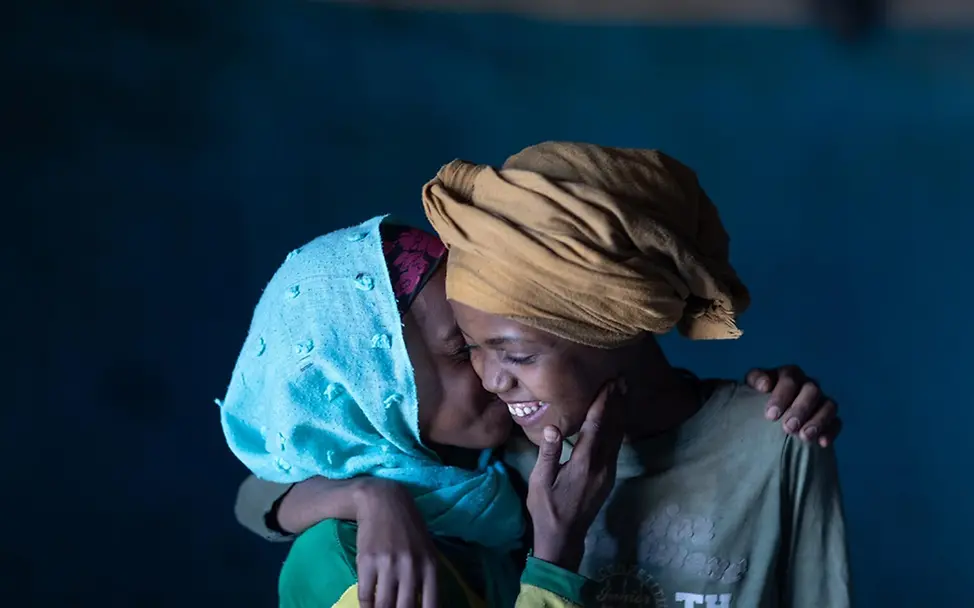 Fakten über Mädchen: Mekiya entging einer Genitalverstümmelung. 