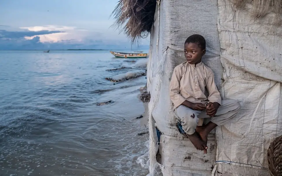 Sierra Leone: Sinking into the sea piece by piece | © Tommy Trenchard, UK, Panos Pictures Sierra Leone: Sinking into the sea piece by piece