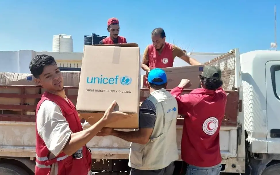 Libyen: Hilfsgüter werden ausgeladen.