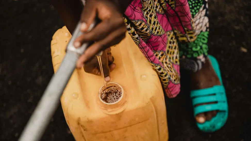 Sauberes Wasser ist das A und O, um einer Infektion mit Cholera vorzubeugen. | © UNICEF/UNI510480/Benekire Sauberes Wasser ist das A und O, um einer Infektion mit Cholera vorzubeugen.