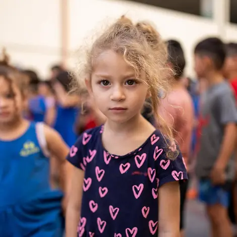 ibanon Kinder: Ein Mädchen in einer Flüchtlingsunterkunft | © UNICEF/Choufany Libanon Kinder: Ein Mädchen in einer Flüchtlingsunterkunft