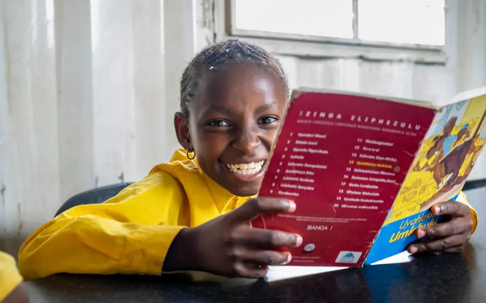 Gute Nachricht: Kinder in Südafrika lernen und spielen an einem sicheren Ort.