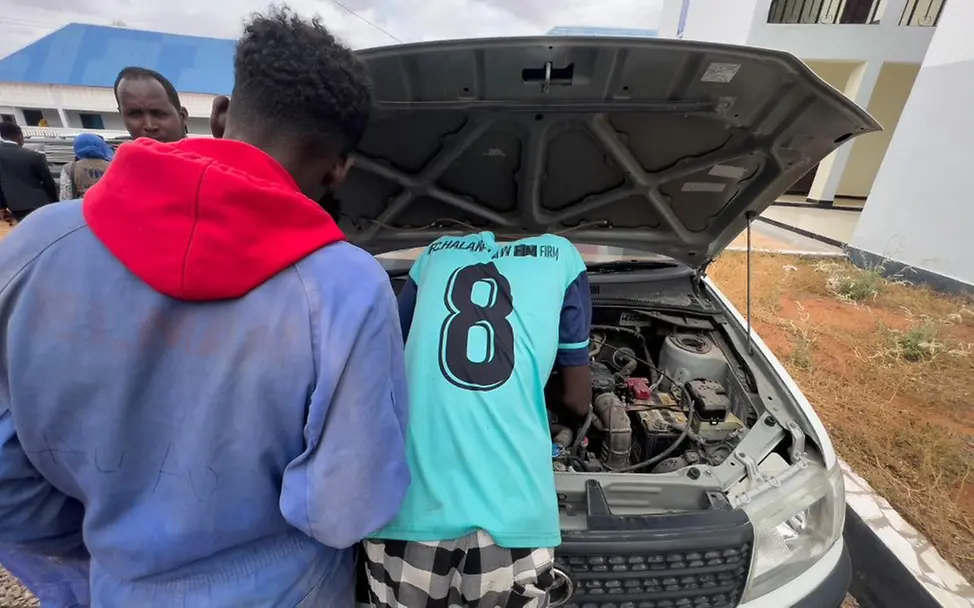 Kinder bekommen die Chance einen Beruf zu erlernen. | © UNICEF/Sewunet Kindersoldaten Somalia: UNICEF unterstützt Kinder bei der Berufsausbildung.