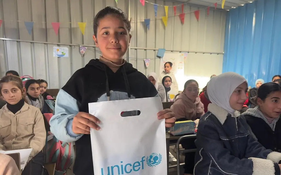 Gaza: UNICEF verteilt Schulmaterialien an Kinder