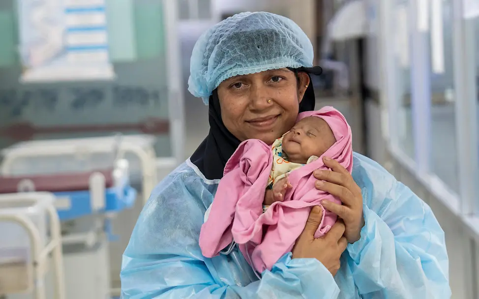 © UNICEF/Mojumder Kindersterblichkeit: Bangladesch Frühgeborenes und Mutter
