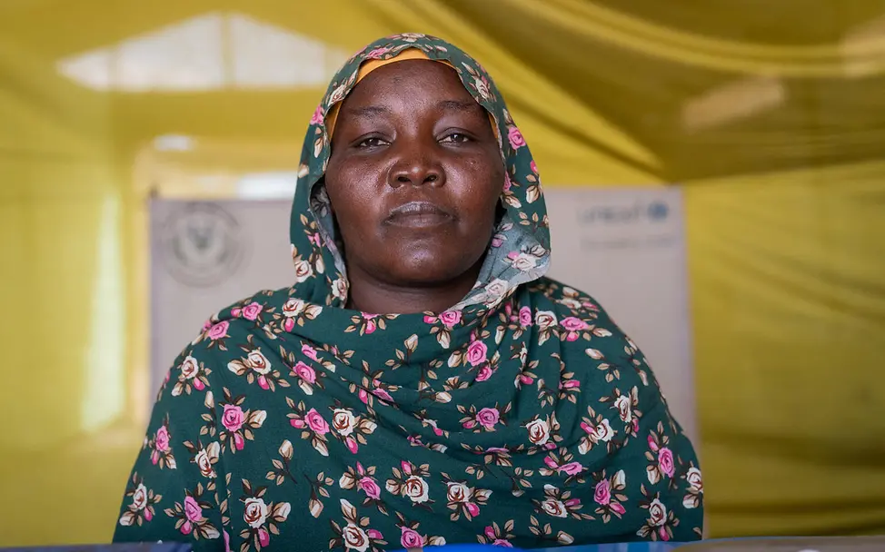 Hebamme Amina im Profil