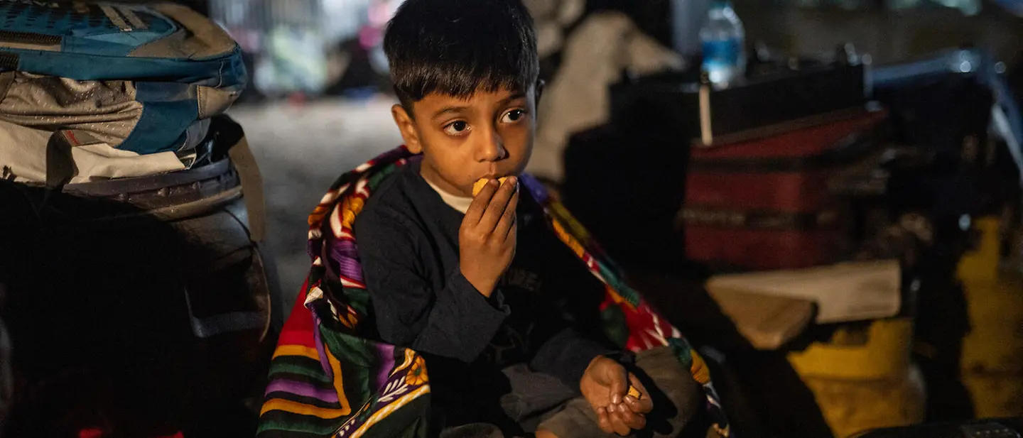 Ein Junge in Bangladesch