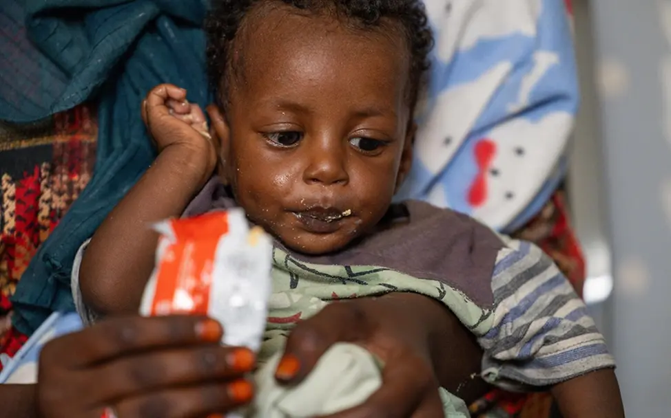 Therapeutische Spezialnahrung, 2025 im Sudan. | © UNICEF/Elfatih UNICEF 80 Jahre Fotos: Therapeutische Spezialnahrung, 2025 im Sudan.
