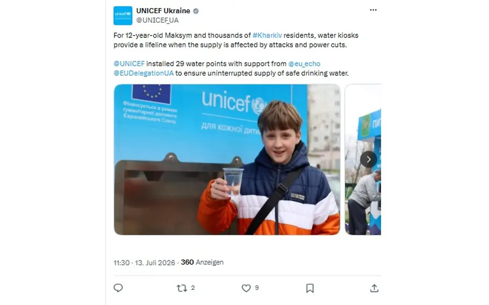 Für Maksym (12) und Tausende Einwohner von Charkiw sind Wasserkioske enorm wichtig. | © UNICEF Ukraine Für Maksym (12) und Tausende Einwohner von Charkiw sind Wasserkioske enorm wichtig.
