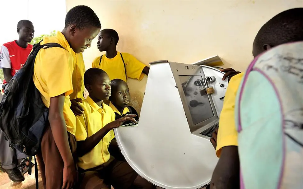 Der Solarcomputer im Einsatz Uganda: Innovativer Solarcomputer